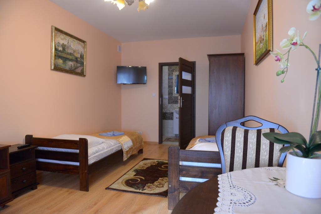 Hotelik Pod Lwami Malaszewicze Duze Екстер'єр фото